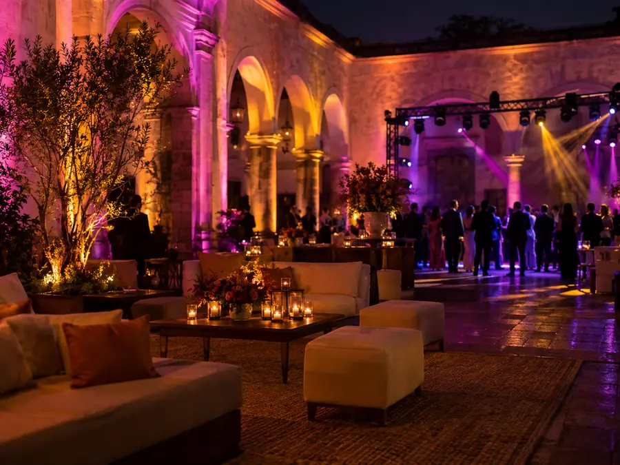 Renta de reflectores de colores para eventos CDMX